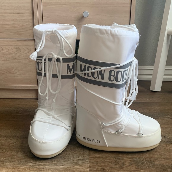 Moon Boot Shoes - MOON BOOTS: Tall Moon Boots in White